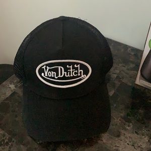 Black Von Dutch trucker Hat
